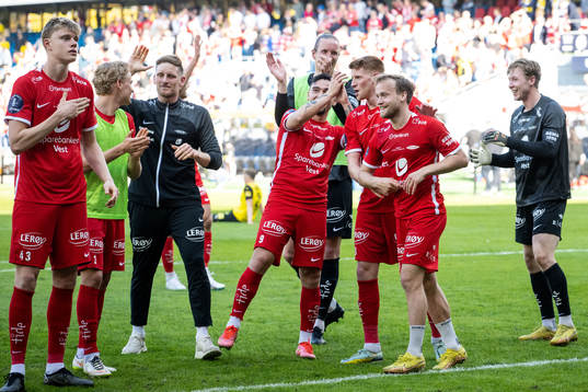 Bård Finne of Brann celebrates
