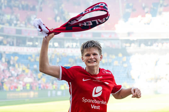 David Møller Wolfe of Brann celebrates