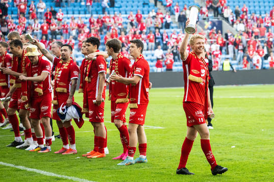 Sivert Heltne Nilsen of Brann celebrates with trophy