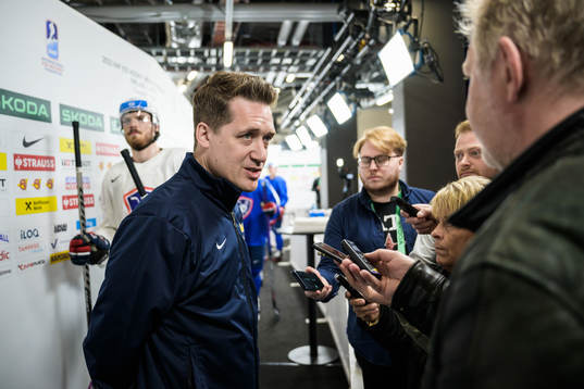 Head coach Sam Hallam of Sweden being interviewed