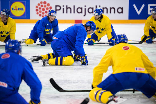 Jacob de la Rose of Sweden at a practice session