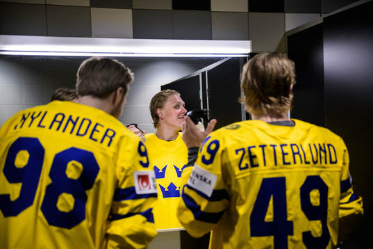 Alexander Nylander and Fabian Zetterlund of Sweden