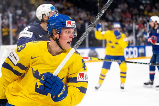 Fabian Zetterlund of Sweden celebrates scoring 2-0