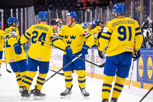 Lukas Bengtsson, Oscar Lindberg, Fabian Zetterlund and Carl