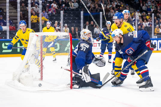 Jonatan Berggren and Carl Grundström of Sweden celebrate
