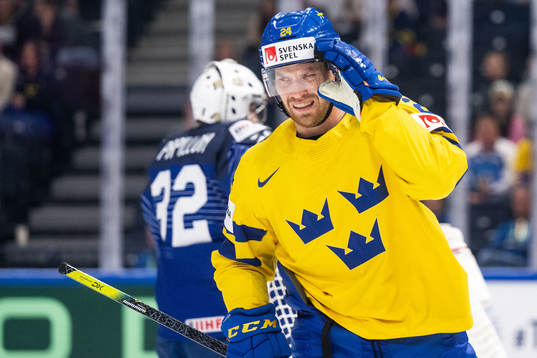 Oscar Lindberg of Sweden