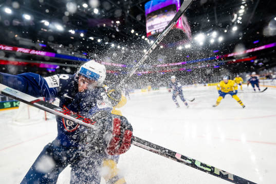 Louis Boudon of France and Carl Grundström of Sweden