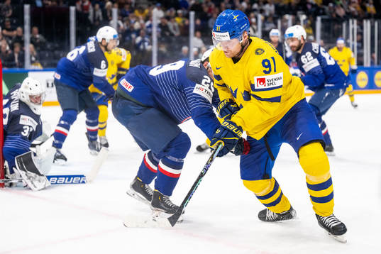 Louis Boudon of France and Carl Grundström of Sweden