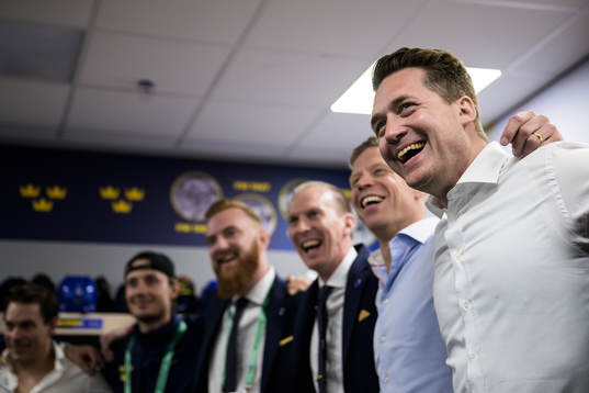 Head coach Sam Hallam of Sweden celebrates