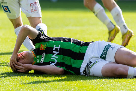 GAIS  Filip Beckman liggande