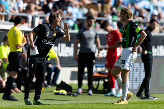 GAIS tränare Fredrik Holmberg och August Wängberg