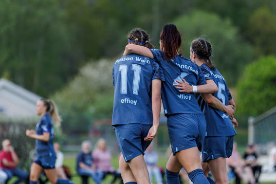 Malmö FFs Thelma Persson Weli, Malin Gunnarsson och Erica