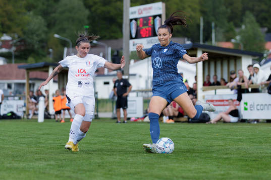 Malmö FFs Malin Gunnarsson mot Lödöse Nygårds Embla
