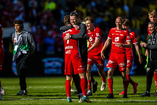 Mathias Rasmussen of Brann and Eirik Horneland, head coach