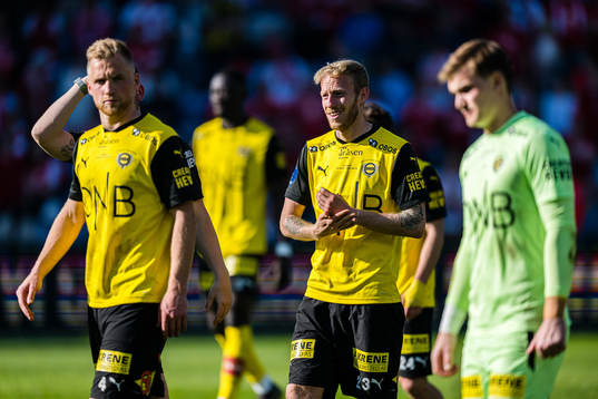 Gjermund Åsen of Lillestrøm looks dejected