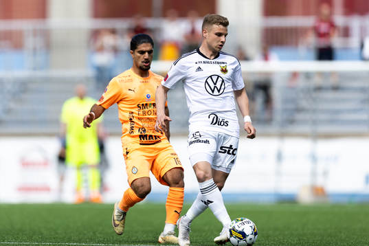 AFC Eskilstunas Ishak Shamoun och Östersunds Mykola