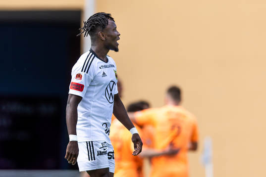 Östersunds Samuel Mensiro deppar
