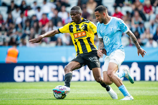 Häckens Akoua Romeo Amane och Malmö FFs Sergio Pena