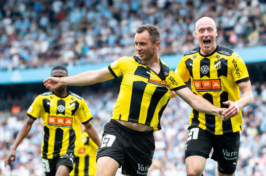 Häckens Even Hovland och Valgeir Fridriksson jublar