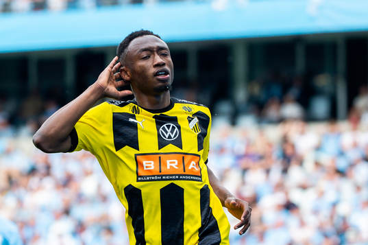 Häckens Benie Adama Traore jublar
