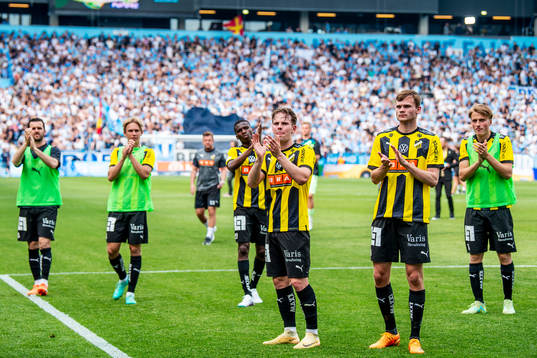 Häckens spelare tackar supportrarna