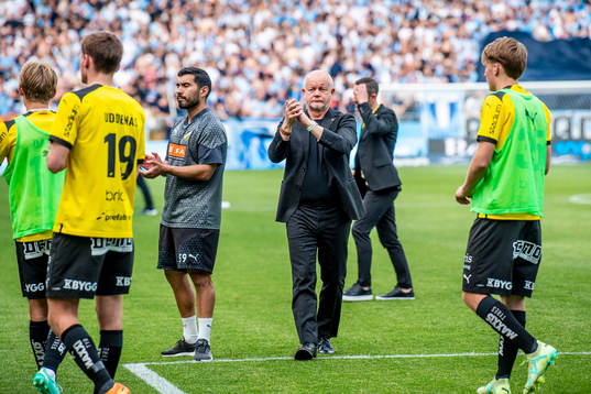 Häckens tränare Per-Mathias Høgmo tackar supportrarna