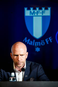 Malmö FFs tränare Henrik Rydström på en presskonferens