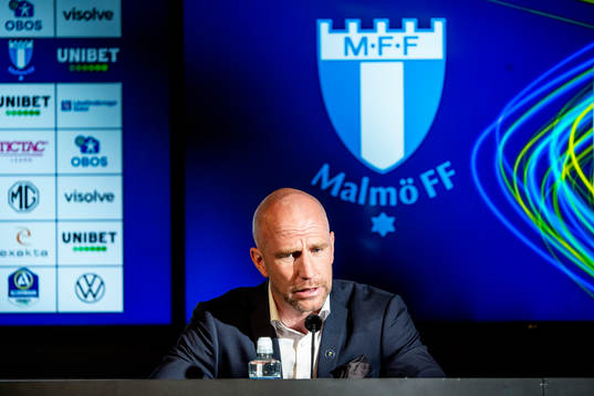 Malmö FFs tränare Henrik Rydström på en presskonferens