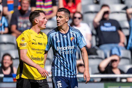 Mjällbys Noah Persson och Djurgårdens Haris Radetinac