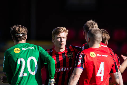 Brommapojkarnas målvakt Filip Sidklev, Gustav Sandberg