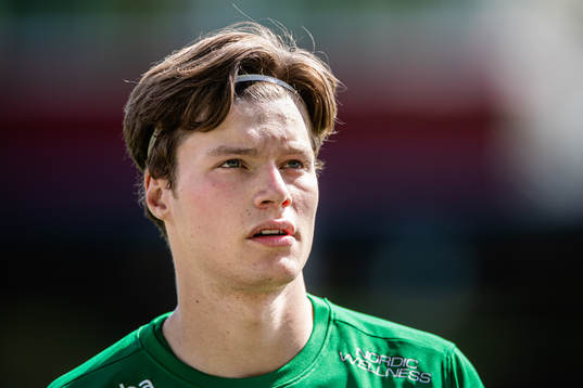 Brommapojkarnas målvakt Filip Sidklev