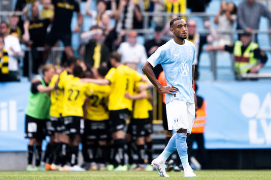 Malmö FFs Derek Cornelius deppar