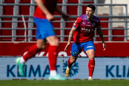 Helsingborgs Oliver Stojanovic Fredin reagerar