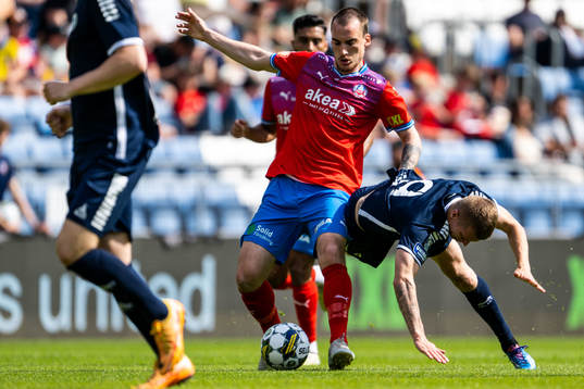 Helsingborgs Adam Hellborg och Utsiktens Lucas Hedlund