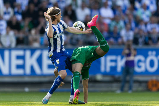IFK Göteborgs Gustaf Norlin och Hammarbys Abdelrahman