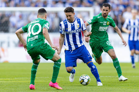 IFK Göteborgs Anders Trondsen mot Hammarbys Loret Sadiku