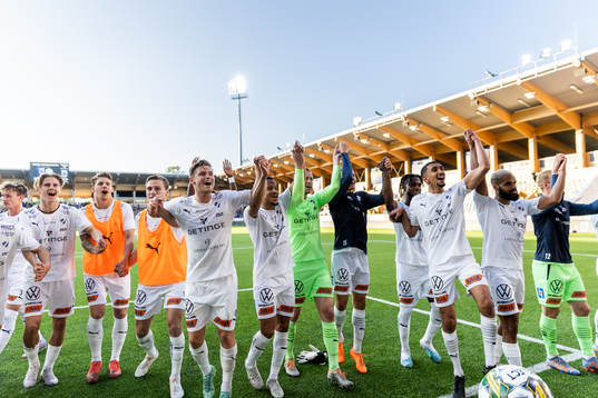 Halmstads spelare jublar