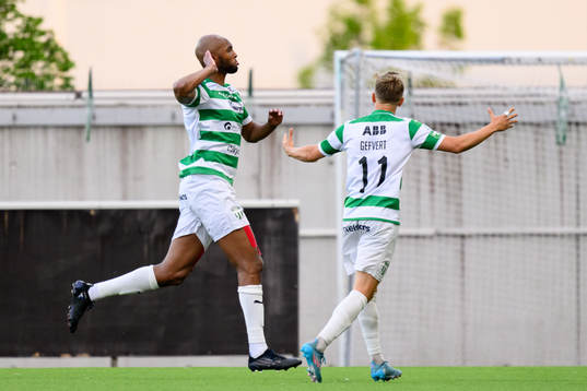 Västerås SKs Jabir Abdihakim Ali jublar
