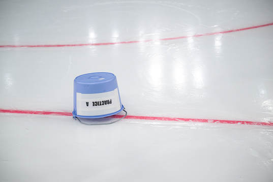 Broken ice preventing team Sweden using the whole field at