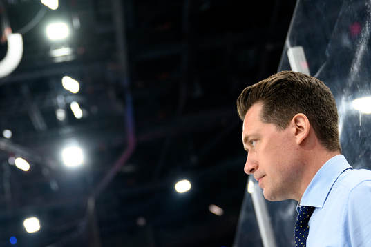 Head coach Sam Hallam of Sweden