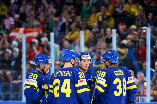 André Petersson, Oscar Lindberg,  Lucas Raymond and Rasmus