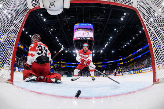 Goaltender George Sørensen and Jacob Gammelgaard of