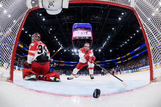 Goaltender George Sørensen and Jacob Gammelgaard of