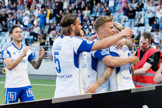 IFK Norrköpings Arnor Sigurdsson jublar