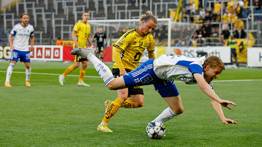 Elfsborgs Niklas Hult och IFK Norrköpings Andri Lucas