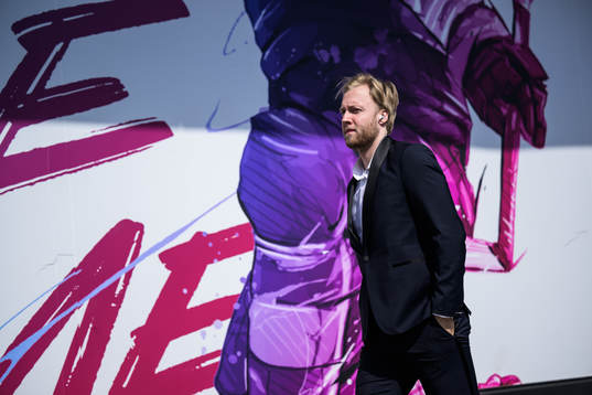 Alexander Nylander of Sweden arrives to the arena for the