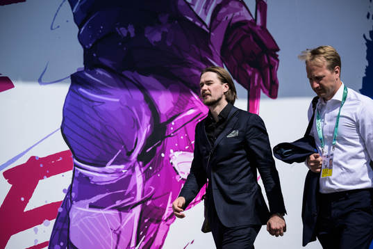 Linus Johansson and doctor Jonas Kalman of Sweden arrive to