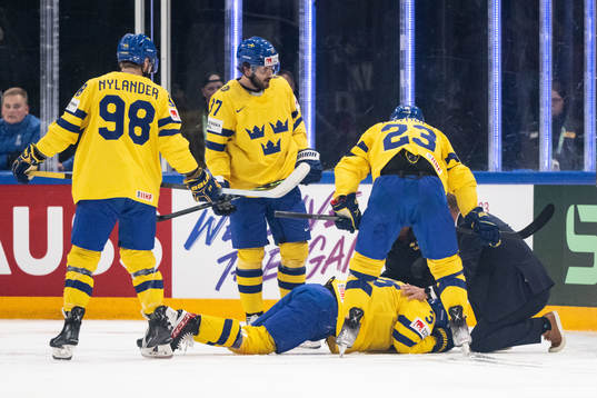 Rasmus Sandin of Sweden in pain