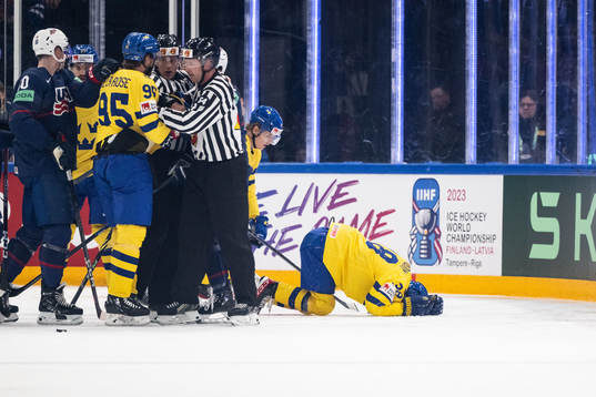 Rasmus Sandin of Sweden in pain