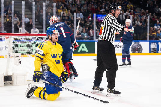 Carl Grundström of Sweden